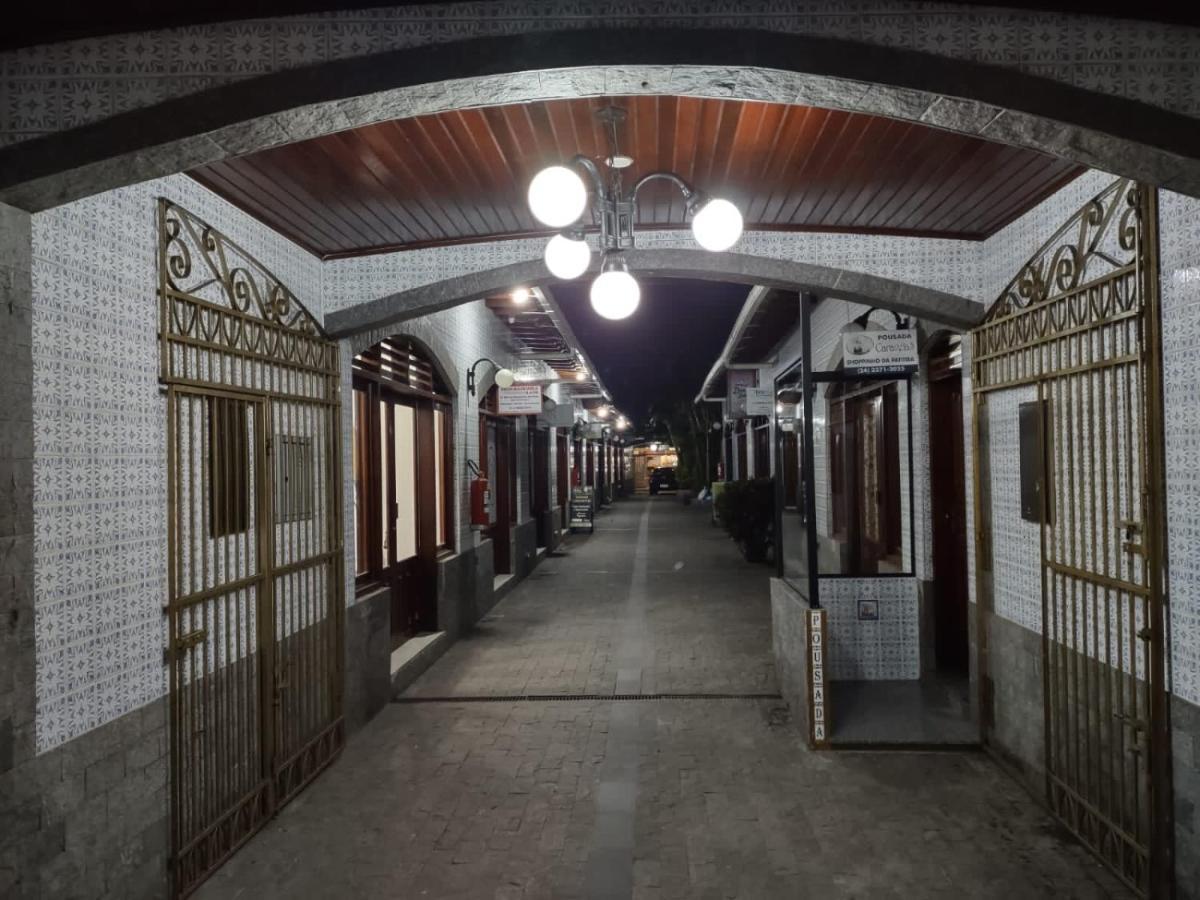 Pousada Caravelas - Centro De Araquari Buitenkant foto